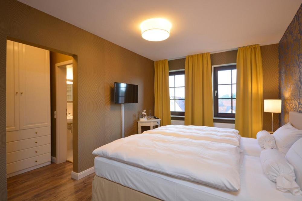 Hotel Am Kirchplatz Sachsenheim Zewnętrze zdjęcie