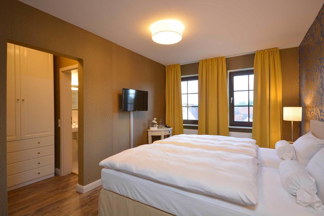 Hotel Am Kirchplatz Sachsenheim Zewnętrze zdjęcie
